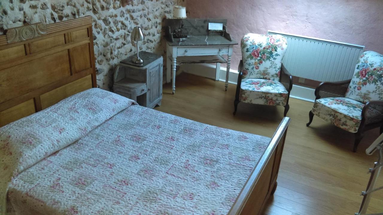 Les 3 Roses Bed and Breakfast Villeneuve-sur-Yonne Εξωτερικό φωτογραφία